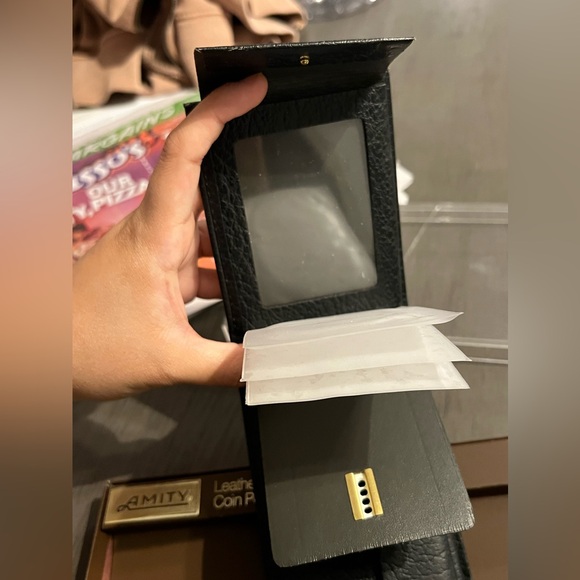 Amity leather coin pocket billfold - Picture 3 of 7